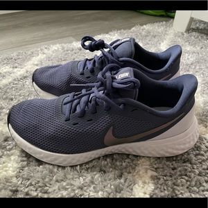 Womens nike revolution 5